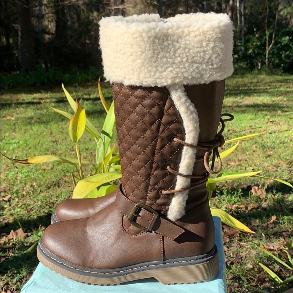 Forever Boots in a US 7